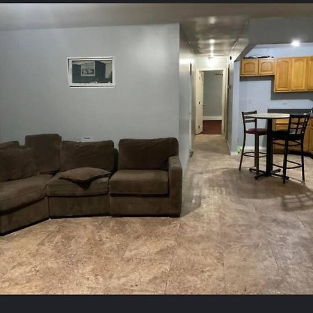 Room In A Beach House With King Size Bed In A Landlord Hosted Three Bedroom Apartment Nova York Exterior foto
